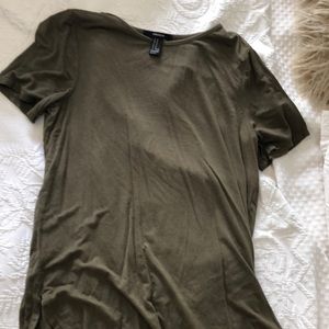 A cute green top!